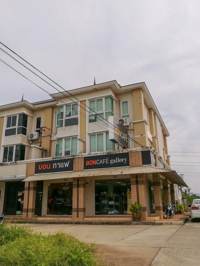 K.M. House 호텔 끄라비 외부 사진